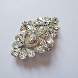 Vintage Weiss Rhinestone Brooch